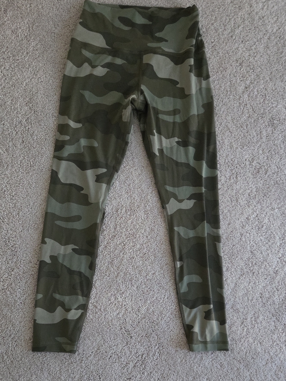 PINK Victoria's Secret Ultimate High-Waist Leggings - Green Camo